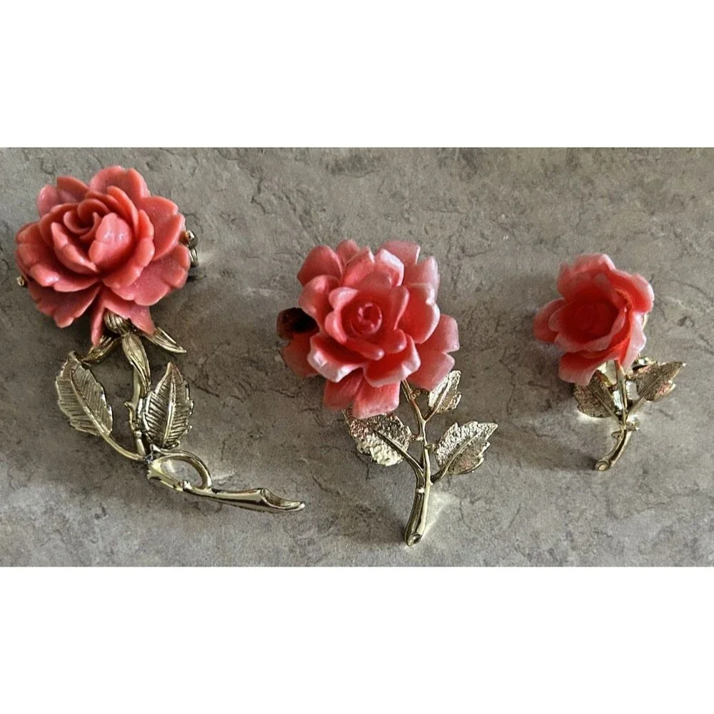 Set of 3 Vintage Faux Coral Flower Pins/Brooches